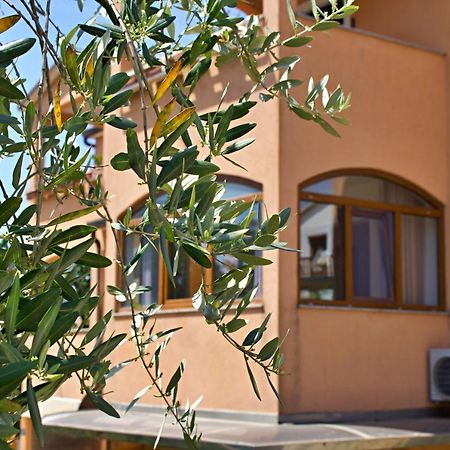 Apartments Kanegra ウマグ エクステリア 写真