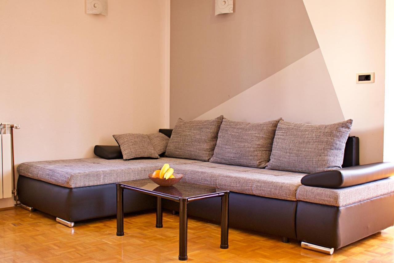 Apartments Kanegra ウマグ エクステリア 写真